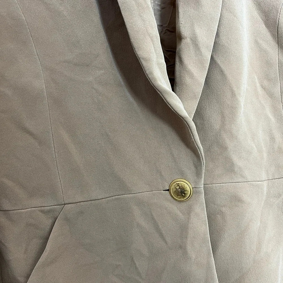 Dana Buchman • Tan Silk Blazer - Picture 6 of 7